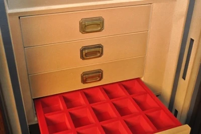 Сейф Valberg Гарант Евро-133Т.EL Д + 4 ювелирные полки